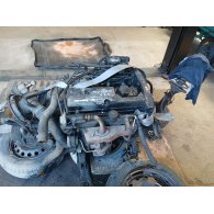 MITSUBISHI GALANT Motor (Fűzött blokk hengerfejjel)