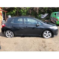 TOYOTA AURIS (NRE15_, ZZE15_, ADE15_, ZRE15_, NDE15_) Jobb első Ajtó (Részeivel)