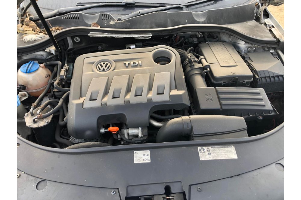 2011 VW Passat 2.0 Diesel, kombi, manuális 6 sebességes (CE11SYU) - BONTÁS - Őrbottyán