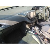 PEUGEOT 2008 Biztosítéktábla Utastér