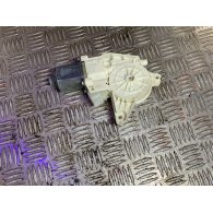 MERCEDES-BENZ C-CLASS W204 Bal első Ablakemelő Motor A204 820 01 42